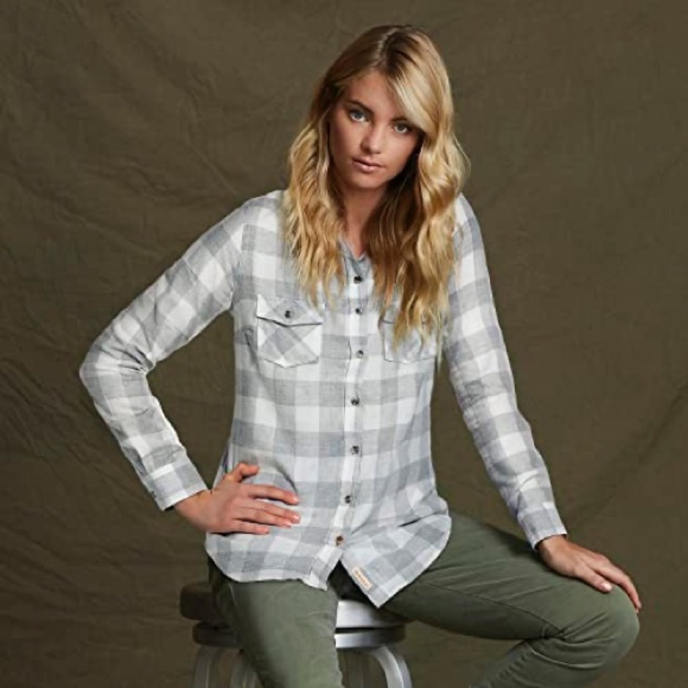 John Wayne weatherproof white gray plaid button down long sleeve shirt